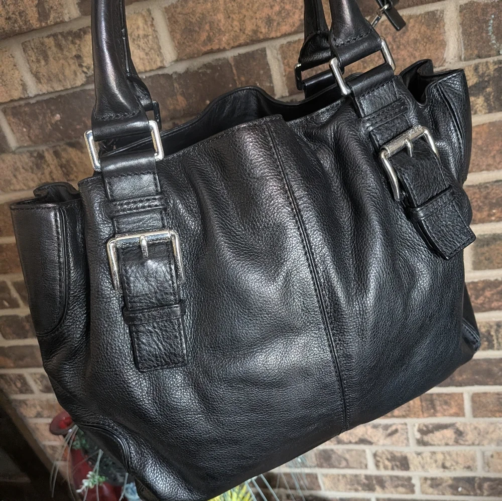 Michael Kors Grayson Black Leather Handbag Silver Hardware - Picture 6 of 16